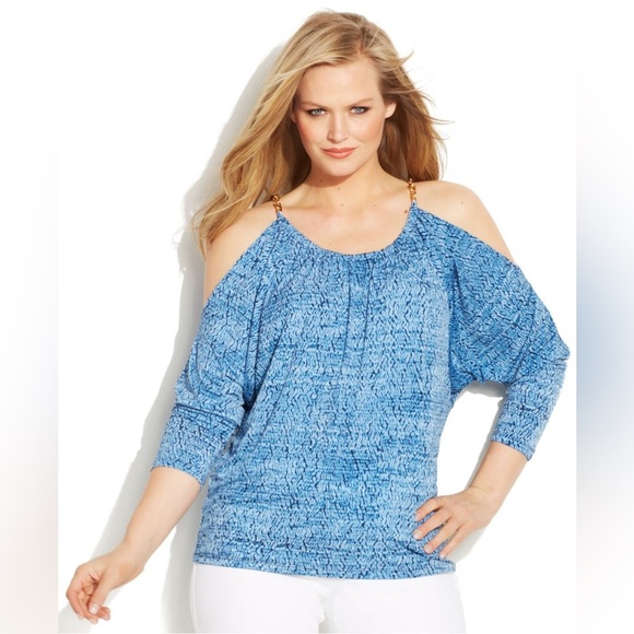 Cold Shoulder Chain Top - Picture 1 of 5